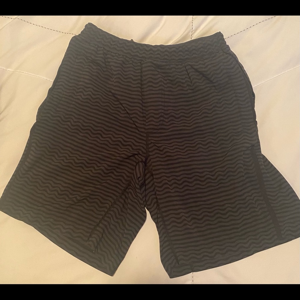 Lululemon Pacebreaker 9” w/ Liner